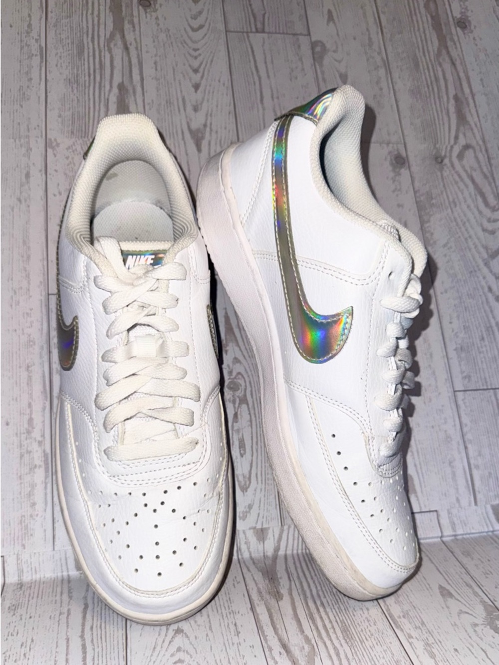 Nike Air Force 1 Low-Top Iridescent Swoosh Sneakers - Size 9 - Picture 6 of 9